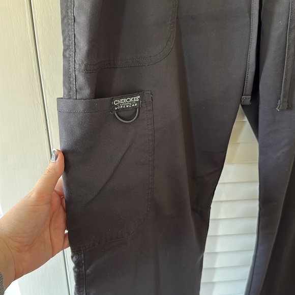 ✨ Cherokee Grey Scrub Pants – Size Small ✨ - Picture 2 of 4